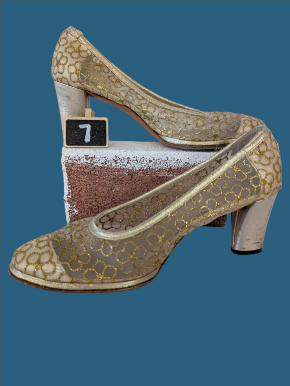 Vintage Shoes Gold Mesh Mid-Heel Pumps - Women's Dress Shoes Sz 7